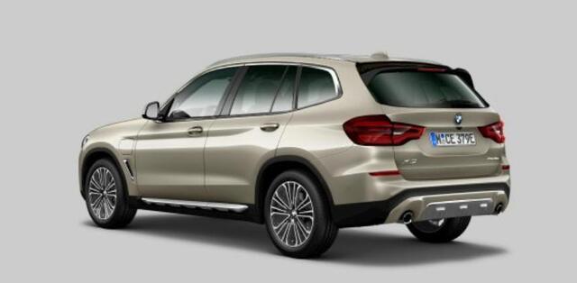 BMW X3 xDrive30e High Executive Luxury Line - Afneembare Trekhaak - Panoramadak - Parking/Driving Assistant Plus - Sportstoelen - Elektrisch verstelbare/verwarmde stoelen - Getinte/geluidswerende ruiten -
