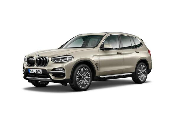 BMW X3 xDrive30e High Executive Luxury Line - Afneembare Trekhaak - Panoramadak - Parking/Driving Assistant Plus - Sportstoelen - Elektrisch verstelbare/verwarmde stoelen - Getinte/geluidswerende ruiten -