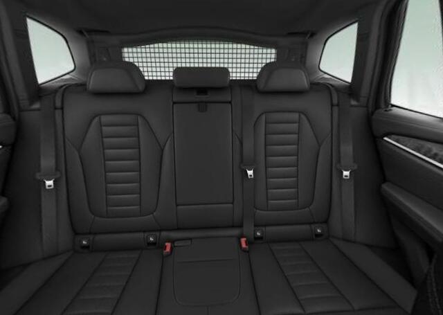 BMW X3 xDrive30e High Executive Luxury Line - Afneembare Trekhaak - Panoramadak - Parking/Driving Assistant Plus - Sportstoelen - Elektrisch verstelbare/verwarmde stoelen - Getinte/geluidswerende ruiten -