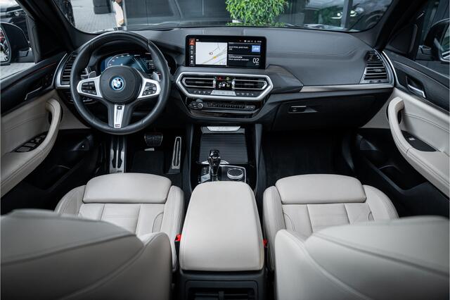 BMW X3 xDrive30e M-Sport | Panorama l Laser l 360 cam | HUD |