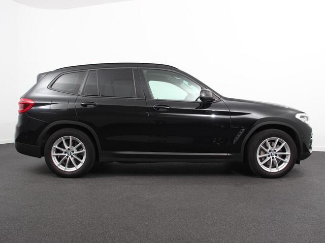 BMW X3 xDrive30e Plug in Hybride Advantage Automaat Navigatie Climate Control Adaptive Cruise Control Head up display Led Dab Parkeer sensoren V+A Stoelverwarming Camera
