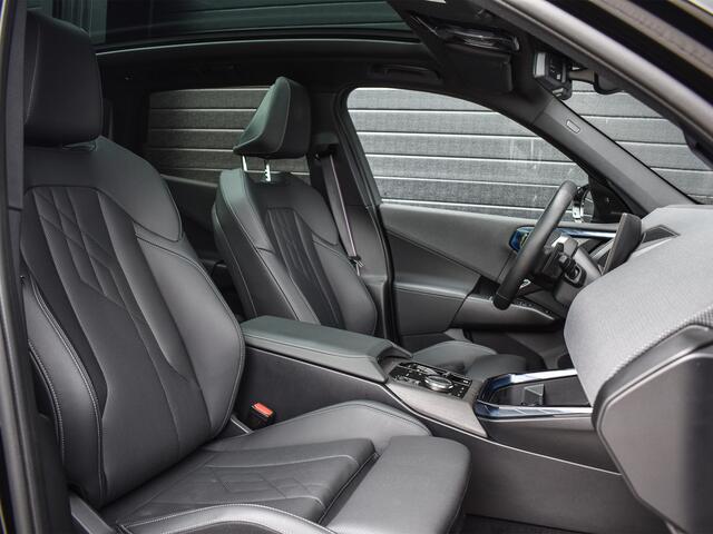 BMW X3 30e xDRIVE | M-SPORT | ADAPTIVE SUSPENSION | COMFORT ACCESS | BMW ICONIC | TREKHAAK | AMBIANCE INTERIEUR | ADAPTIVE LED | DRIVING ASSISTANT PLUS | 360 CAMERA | HARMAN/KARDON | HEAD-UP