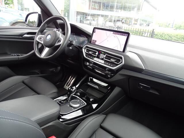 BMW X3 xDrive30e M Sportpakket Pano-Dak Driv.Ass. HiFi Cockpit-Pro. Sport-Aut. PDC LED 19"LM Velgen