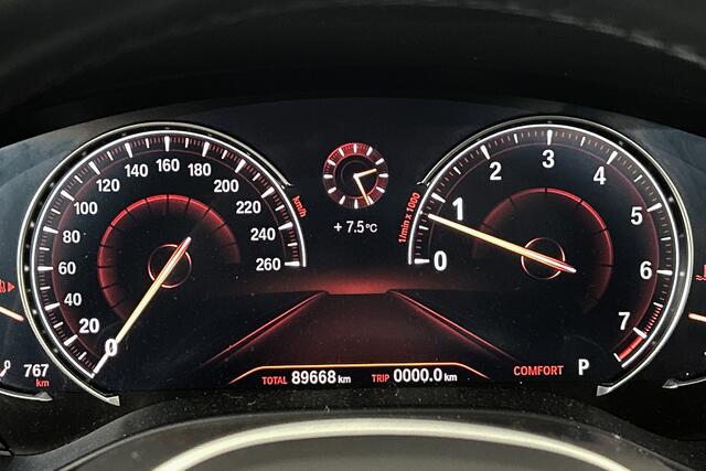 BMW X3 xDrive20i High Executive | Head-up display | Elektrisch glazen panoramadak | Lederen bekleding | LED koplampen
