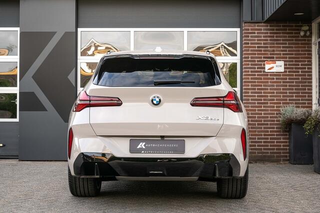 BMW X3 30e xDrive M Sport Pro | Panorama | Ventilatie | Head-Up | Iconic glow | H/K | Keyless | Trekhaak | 360° | Driving Ass. Plus | 20' Inch |