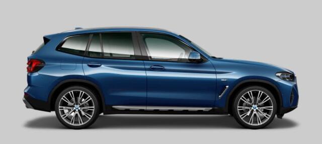 BMW X3 xDrive30e High Executive Panoramadak - Parking/Driving Assistant - Active Protection - Head up - Hifi - Ambient Air pakket - Comfort Access - Getinte/geluidswerende ruiten - Stuurwielrand verwarmd -