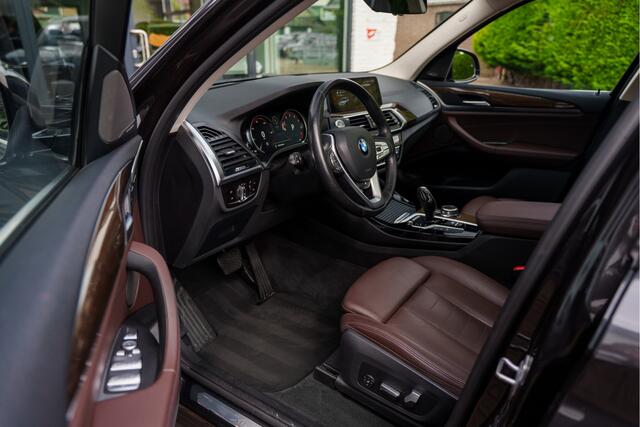 BMW X3 xDrive30i High Executive [2e PINKSTERDAG OPEN] Pano - Trekhaak - Camera