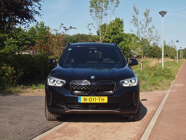 BMW X3 iX3 High Executive 80 kWh | Panoramadak | Apple Carplay | 360 Camera | Harman Kardon | Trekhaak | Cruise Control |