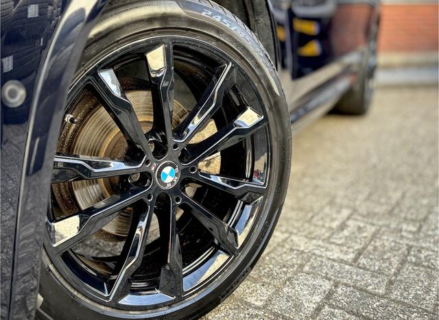 BMW X3 xDrive20i High Executive | M-Sport | HUD | Elk. Trekhaak | Panoramadak | 20inch | Elk. stoel |