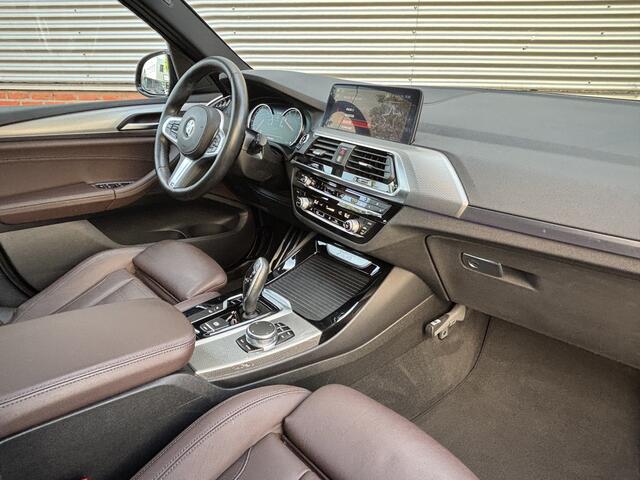 BMW X3 xDrive20i High Executive | M-Sport | HUD | Elk. Trekhaak | Panoramadak | 20inch | Elk. stoel |