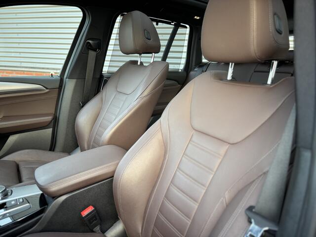 BMW X3 xDrive20i High Executive | M-Sport | HUD | Elk. Trekhaak | Panoramadak | 20inch | Elk. stoel |