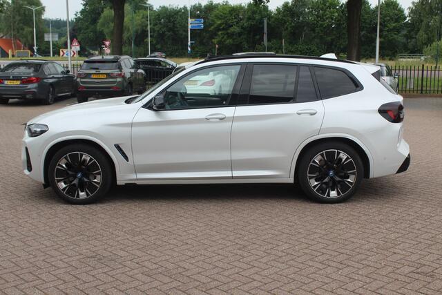 BMW X3 iX3 High Executive 80 kWh / Panoramadak / 360Camera / Head-up / 20'' / Leder / Harman Kardon / Sfeerverlichting / Dodehoek / DAB / Stoelverwarming / ACC