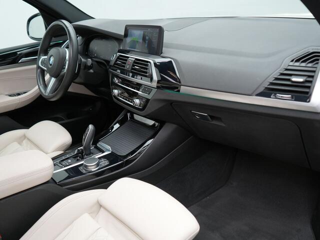 BMW X3 xDrive30e M Sport Shadow Plug In Hybrid 293pk Dealer O.H PHEV | Panodak | Luxe Lederen Sportstoelen | Head Up | 20"L.M | Keyless | Sfeerverlichting | Camera | Apple Carplay |