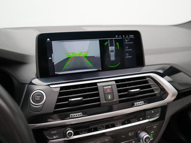 BMW X3 xDrive30e M Sport Shadow Plug In Hybrid 293pk Dealer O.H PHEV | Panodak | Luxe Lederen Sportstoelen | Head Up | 20"L.M | Keyless | Sfeerverlichting | Camera | Apple Carplay |