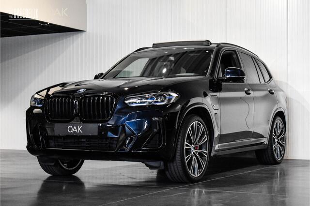 BMW X3 xDrive30e | M-Sport | Live Cockpit | Panorama | Leder | Memory | Trekhaak | Head-Up | Camera | 21"LM | Carbon Zwart