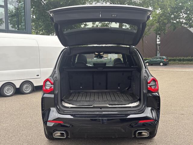 BMW X3 xDrive30e M SPORT | LASER LED | PANORAMADAK | HEAD UP | 360 CAMERA | ELECTRISCHE STOELEN | STOEL EN STUUR VERWARMING | DODE HOEK | DEALER ONDERHOUDEN