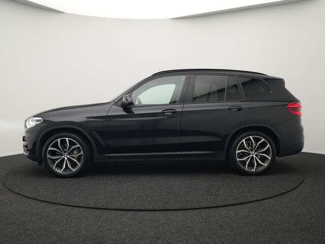 BMW X3 xDrive30e Sportline Plug in Hybrid | PHEV | Trekhaak af Fabriek | Camera | Lederen Sportstoelen Memory | 20"L.M | Apple Carplay | Stuurverwaming | Sfeerverlichting | Navi Prof |