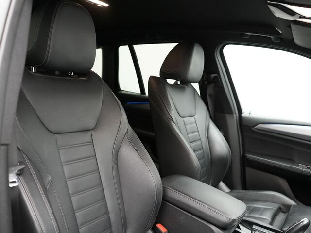 BMW X3 xDrive30e Sportline Plug in Hybrid | PHEV | Trekhaak af Fabriek | Camera | Lederen Sportstoelen Memory | 20"L.M | Apple Carplay | Stuurverwaming | Sfeerverlichting | Navi Prof |