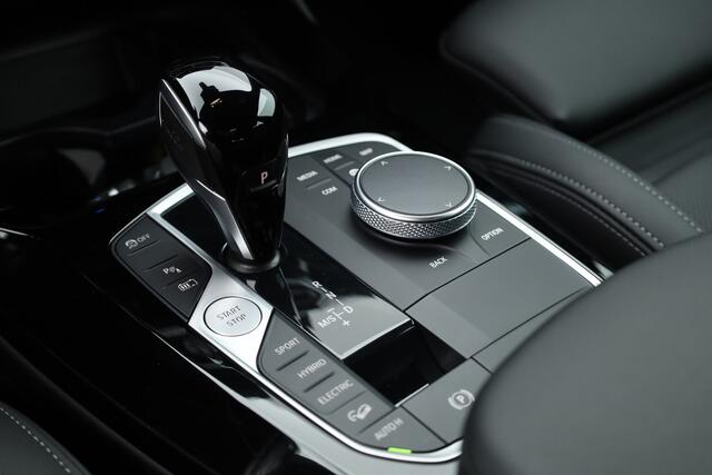 BMW X3 xDrive30e M Sport | Navi | Leder | 20'' | Camera | Stoelverw. | Apple CarPlay