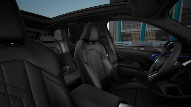 BMW X3 xDrive30e M Sport Automaat / Panoramadak / Trekhaak / Sportstoelen / Adaptieve LED / Parking Assistant Plus / Stoelventilatie / Comfort Access / Stuurverwamring