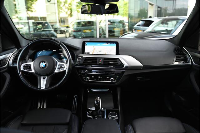 BMW X3 xDrive30e High Executive Automaat / Panoramadak / Trekhaak / Sportstoelen / Comfort Access / Stuurverwarming / Parking Assistant Plus / LED / Adaptief onderstel