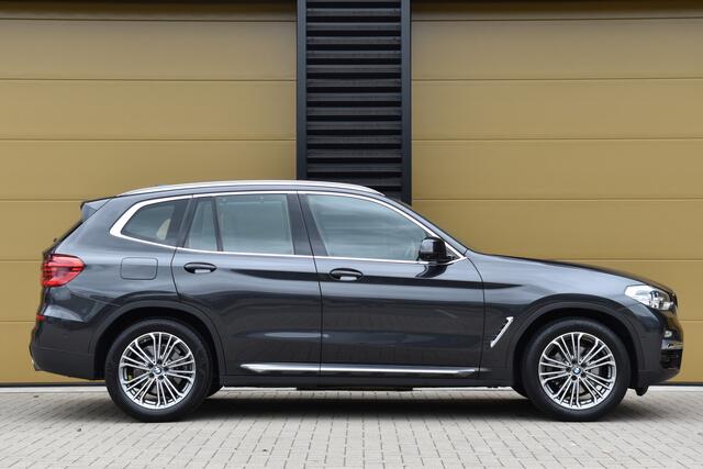 BMW X3 xDrive20i High Executive * Luxury line * Trekhaak * Elektrische stoelen met memory * Head-up * LED *