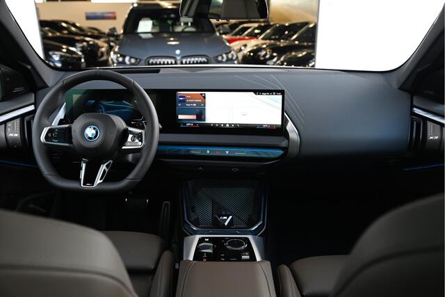BMW X3 xDrive30e M Sport Automaat / Panoramadak / Trekhaak / Sportstoelen / Adaptieve LED / Parking Assistant Plus / Stoelventilatie / Comfort Access