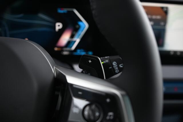 BMW X3 xDrive30e M Sport Automaat / Panoramadak / Trekhaak / Sportstoelen / Adaptieve LED / Parking Assistant Plus / Stoelventilatie / Comfort Access