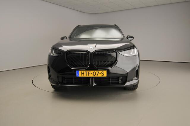 BMW X3 30e xDrive M-Sportpakket Pro / Trekhaak / Panoramadak / Getint glas / Professional Pack / Driving assist prof / Alu wielen 21 inch