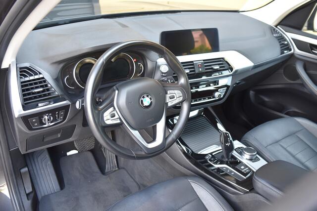 BMW X3 xDrive20i High Executive * Elektrische trekhaak * 360 camera * Panorama dak * 18 Inch *