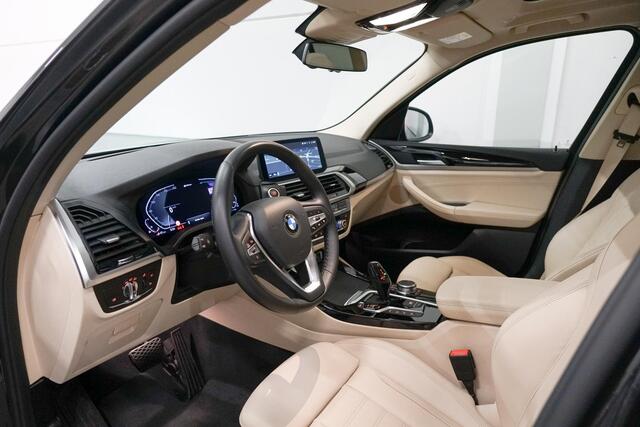 BMW X3 xDrive30e Panoramadak | Head Up | Camera's | Hifi | Elektr. stoelen