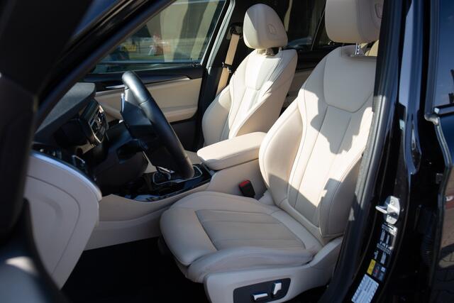 BMW X3 xDrive30e High Executive M-Sport , Pano dak, Trekhaak, 360°camera,