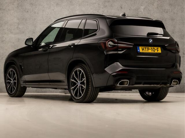 BMW X3 xDrive30e M Sport High Executive 293Pk Automaat (PANORAMADAK, M PAKKET, APPLE CARPLAY, HEAD-UP DISPLAY, GROOT NAVI, STUUR/STOELVERWARMING, MEMORY SEATS, LEDER, CAMERA, HARMAN/KARDON, NIEUWSTAAT)