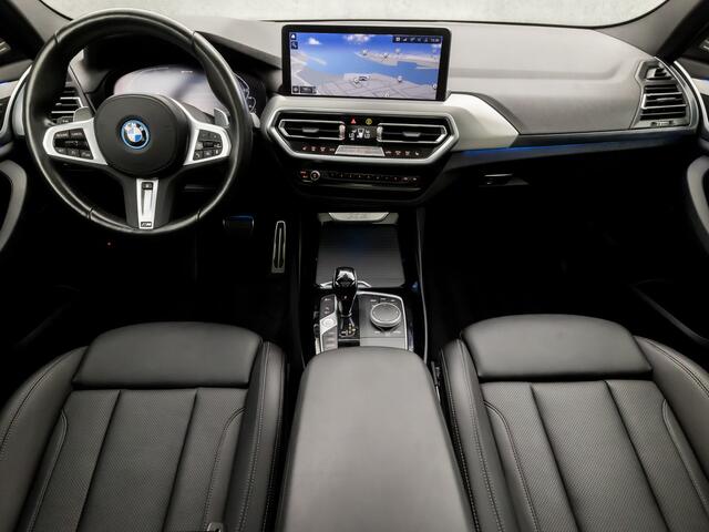 BMW X3 xDrive30e M Sport High Executive 293Pk Automaat (PANORAMADAK, M PAKKET, APPLE CARPLAY, HEAD-UP DISPLAY, GROOT NAVI, STUUR/STOELVERWARMING, MEMORY SEATS, LEDER, CAMERA, HARMAN/KARDON, NIEUWSTAAT)