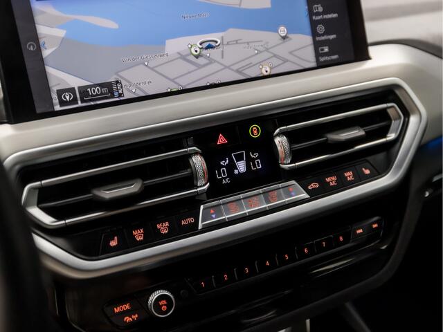 BMW X3 xDrive30e M Sport High Executive 293Pk Automaat (PANORAMADAK, M PAKKET, APPLE CARPLAY, HEAD-UP DISPLAY, GROOT NAVI, STUUR/STOELVERWARMING, MEMORY SEATS, LEDER, CAMERA, HARMAN/KARDON, NIEUWSTAAT)
