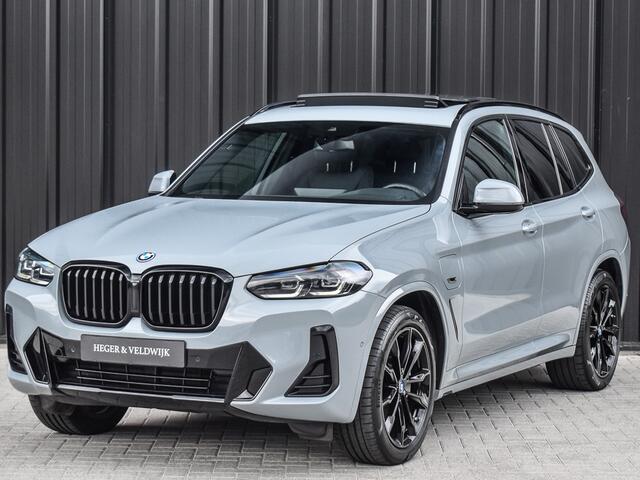 BMW X3 xDrive30e HIGH EXECUTIVE | M_SPORT | PANORAMADAK | LED | COMFORT ACCESS | CAMERA | AMBIANCE INTERIEUR