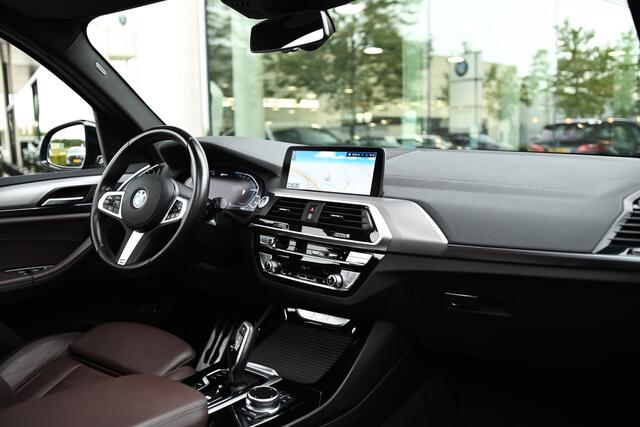 BMW X3 xDrive30e High Executive M Sport Automaat / Panoramadak / Trekhaak / Sportstoelen / Head Up / Comfort Access / HiFi / 20" LMV