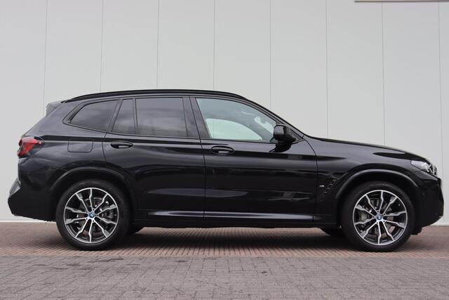 BMW X3 xDrive30e High Executive M Sportpakket/ 20''LMV/ Comfort Access/ panoramadak/ Sportstoelen/ Harman Kardon/ Stoelverwarming/ Active Cruise Control/ Head-Up