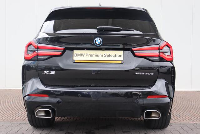 BMW X3 xDrive30e High Executive M Sportpakket/ 20''LMV/ Comfort Access/ panoramadak/ Sportstoelen/ Harman Kardon/ Stoelverwarming/ Active Cruise Control/ Head-Up