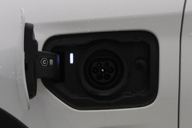 BMW X3 xDrive30e xLine | Panorama | Leder | Trekhaak | Elek. verst. stoelen met Memory