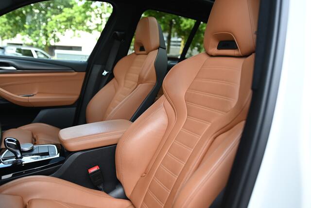 BMW X3 xDrive30e High Executive M Sport Automaat / Panoramadak / Achteruitrijcamera / Sportstoelen / Laserlight / Comfort Access / Stoelverwarming / Parking Assistant / Head-Up / Live Cockpit Professional