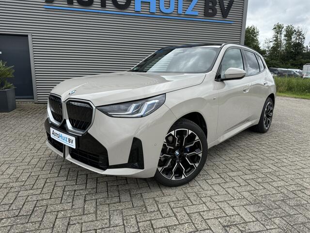 BMW X3 20 xDrive 208PK M Sport Panoramadak Head-Up Display Trekhaak Harman-Kardon 360 Graden Camera 20 Inch Leder Elek Stoelverstelling Keyless Entry Iconic Glow