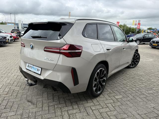 BMW X3 20 xDrive 208PK M Sport Panoramadak Head-Up Display Trekhaak Harman-Kardon 360 Graden Camera 20 Inch Leder Elek Stoelverstelling Keyless Entry Iconic Glow