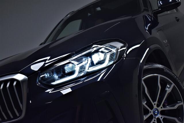 BMW X3 xDrive30e 292pk M-Sport Facelift Pano/Carplay/360Camera/Carbon/Memory/Navi/Led/Leer/Lmv20''