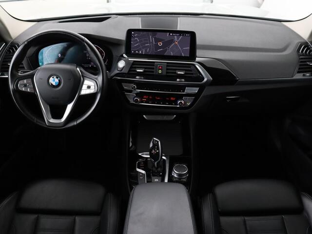BMW X3 xDrive30i High Executive | Adaptive cruise | Head-Up | Leder | Carplay | Trekhaak | Camera | Stoelverwarming | Live Cockpit | 20'' lichtmetalen velgen | Keyless | Sportstoelen | Full LED | Navigatie