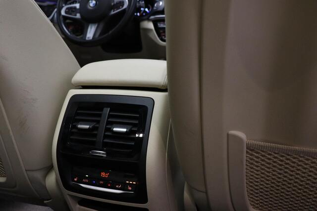 BMW X3 xDrive30d High Executive | SAFETY / XLINE / COMFORT ACCES / PARKING- PACK | PANROMADAK | TREKHAAK | 20"