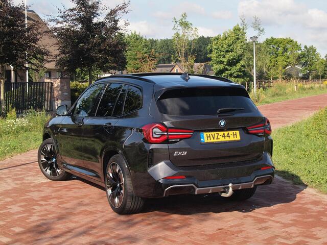 BMW X3 iX3 High Executive 80 kWh | Panoramadak | Camera | Cruise Control | Trekhaak | Apple Carplay |