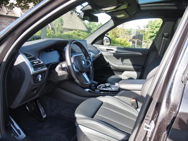 BMW X3 iX3 High Executive 80 kWh | Panoramadak | Camera | Cruise Control | Trekhaak | Apple Carplay |