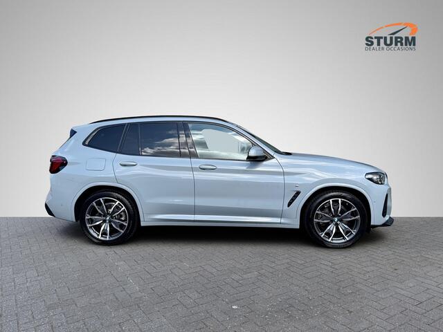 BMW X3 xDrive20i High Executive M Sport | Trekhaak Uitklapbaar | Navigatie Full-Map | Stuur- + Stoelverwarming | Apple Carplay/Android Auto | Leder | Rijklaarprijs!