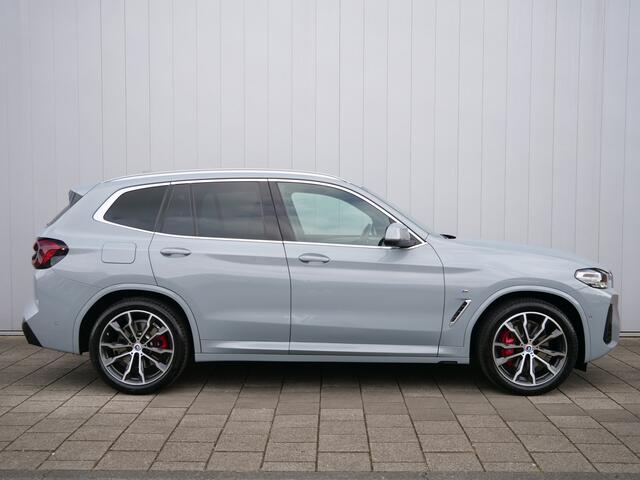 BMW X3 xDrive20i 184pk Automaat M-pakket / Leder / Stuurverwarming / 360 Camera